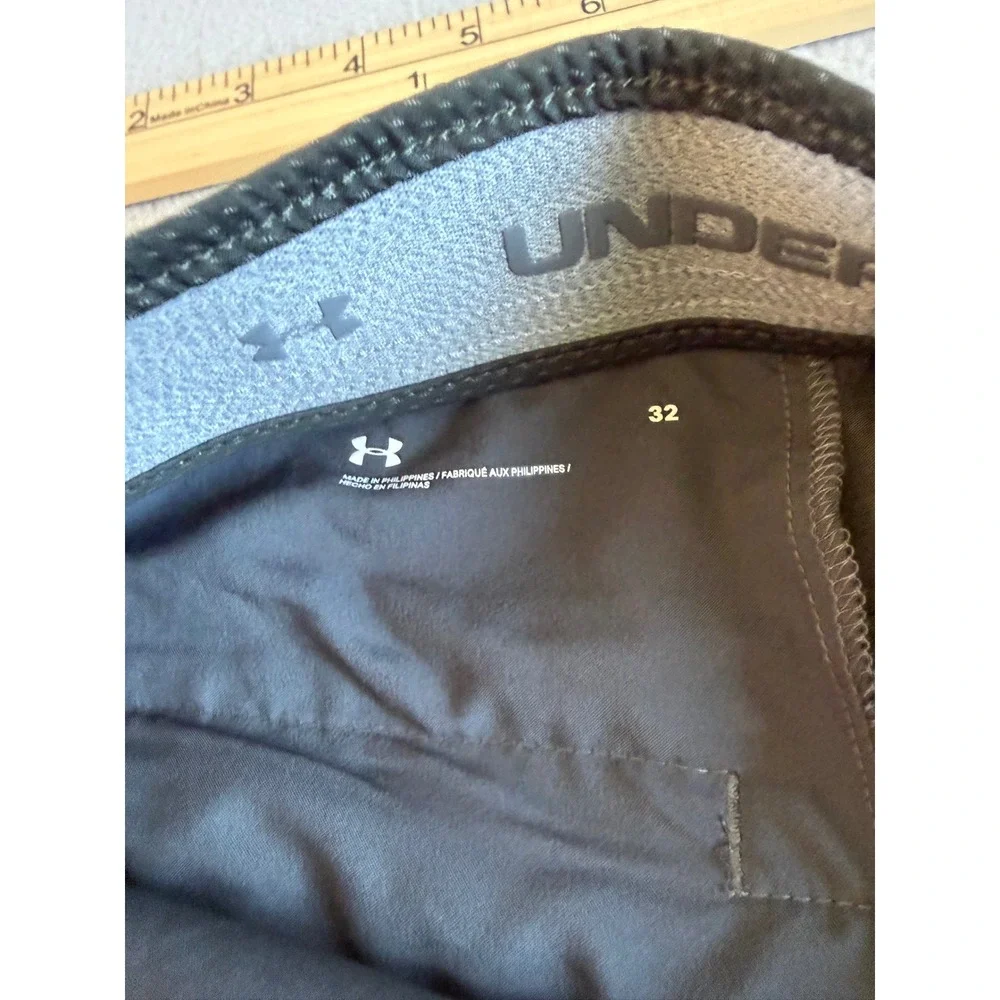 Under Armour Mens Golf Shorts 32 Grey Textured HeatGear Performance Flat Front